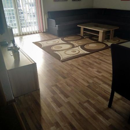 דירות זניקה Apartman Royal מראה חיצוני תמונה