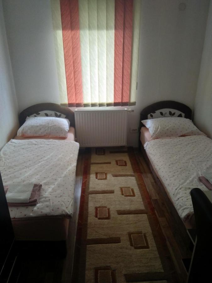 דירות זניקה Apartman Royal מראה חיצוני תמונה